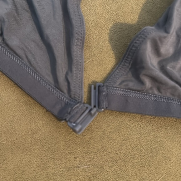 Lululemon Simply There Triangle Bralette in Green Sage Size Large 39 - Picture 7 of 7